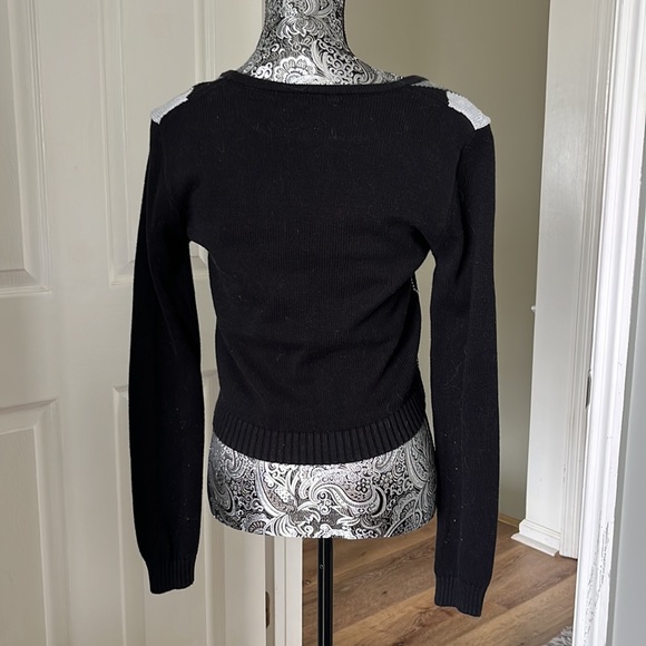 Brandy Melville Sweater - Picture 2 of 3